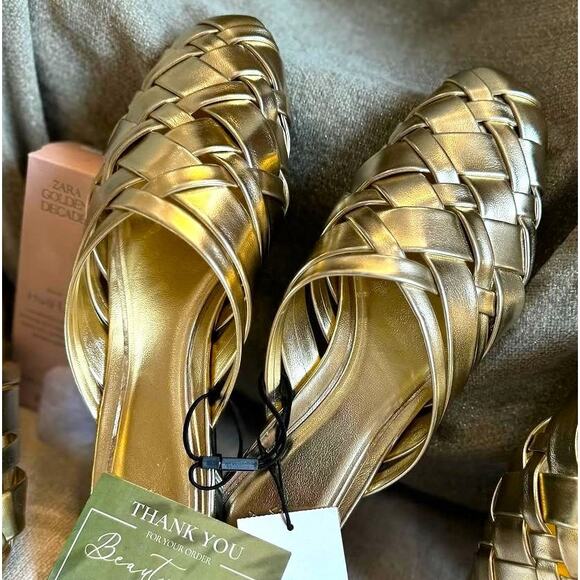BOTTEGA INSPIRED!!! RARE! ZARA Metallic Slip-Ons NWT - Picture 1 of 13